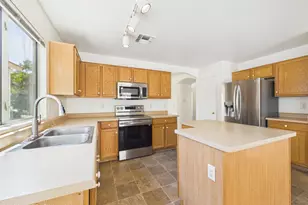 9947 E Denver Hill Dr, Tucson, AZ 85748 - Photo 7