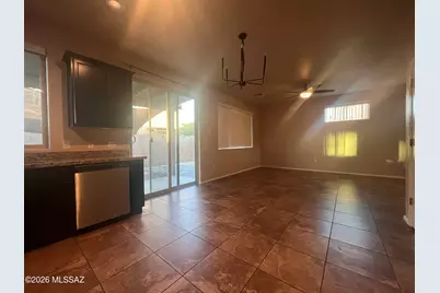 241 E Imperial Court, Vail, AZ 85641 - Photo 7