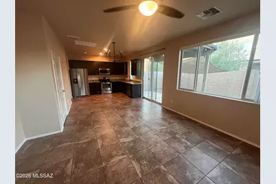 241 E Imperial Court, Vail, AZ 85641 - Photo 7
