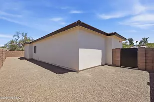 1042 W Roller Coaster Rd, Tucson, AZ 85704 - Photo 5