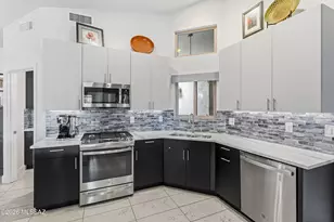 995 N Rams Head Rd, Green Valley, AZ 85614 - Photo 23