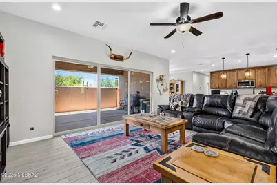 882 E Vault Mine Court, Green Valley, AZ 85614 - Photo 13