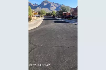 10706 N Hewitt Place, Oro Valley, AZ 85737 - Photo 3