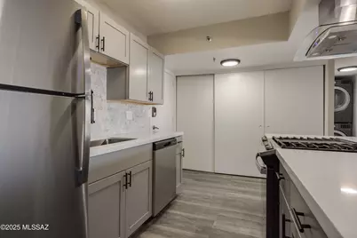 425 W Paseo Redondo #2G, Tucson, AZ 85701 - Photo 7