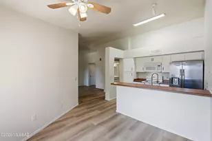 1710 W Park Wood Ln, Tucson, AZ 85746 - Photo 13