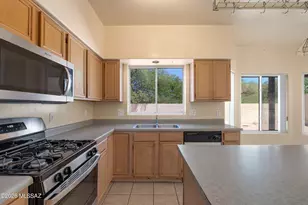 461 E Covered Wagon Dr, Tucson, AZ 85704 - Photo 11