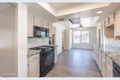 2942 N Longhorn Drive, Tucson, AZ 85749 - Photo 15