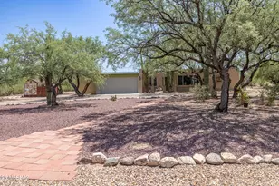 2942 N Longhorn Dr, Tucson, AZ 85749 - Photo 1