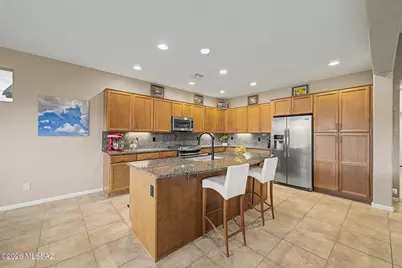 521 N Easter Lily Lane, Green Valley, AZ 85614 - Photo 7