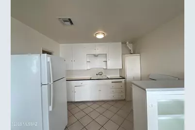 2129 E 2nd Street, Tucson, AZ 85719 - Photo 11