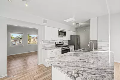 1115 E East Circle Drive, Tucson, AZ 85719 - Photo 3