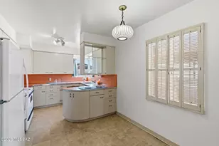 2014 E Helen St, Tucson, AZ 85719 - Photo 13