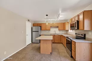 904 N Desert Ave, Tucson, AZ 85711 - Photo 3