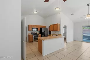 4611 Elkridge Dr, Tucson, AZ 85730 - Photo 13