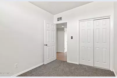 6735 E Montecito Drive, Tucson, AZ 85710 - Photo 25