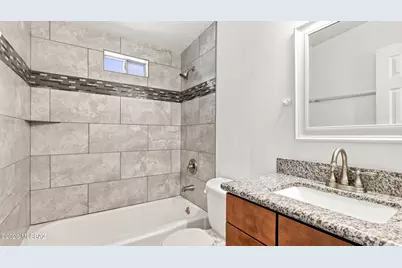 6735 E Montecito Drive, Tucson, AZ 85710 - Photo 23