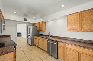 7102 E 33rd Pl, Tucson, AZ 85710 - Photo 3