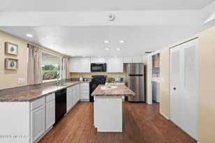 9340 E Helen St, Tucson, AZ 85715 - Photo 17