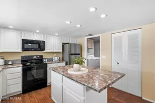 9340 E Helen St, Tucson, AZ 85715 - Photo 19