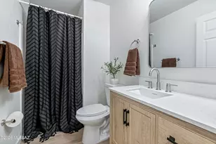 7155 S Vuelta Silueta, Tucson, AZ 85756 - Photo 17