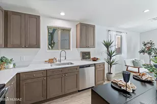 7155 S Vuelta Silueta, Tucson, AZ 85756 - Photo 7