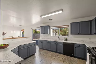 6877 S Goshawk Drive, Tucson, AZ 85756 - Photo 13
