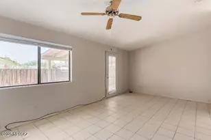 1940 W Chardonnay Dr, Tucson, AZ 85746 - Photo 3