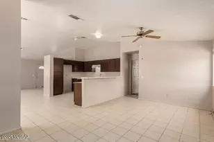 1940 W Chardonnay Dr, Tucson, AZ 85746 - Photo 5
