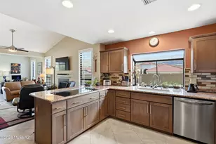 38185 S Birdie Dr, Tucson, AZ 85739 - Photo 13