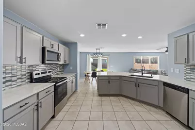 8018 S Golden Bell Drive, Tucson, AZ 85747 - Photo 13