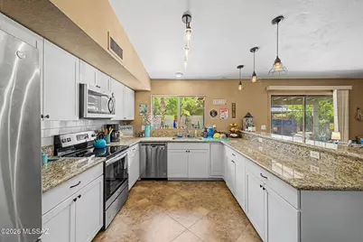 8300 N Firethorn Avenue, Tucson, AZ 85741 - Photo 15