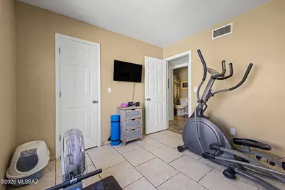 8300 N Firethorn Avenue, Tucson, AZ 85741 - Photo 23