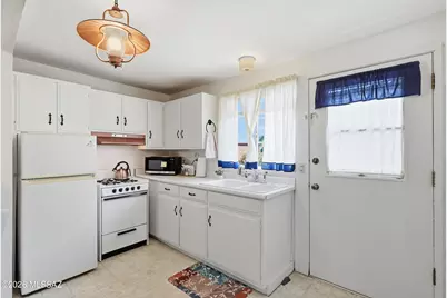 385 S La Canada Drive, Green Valley, AZ 85614 - Photo 13