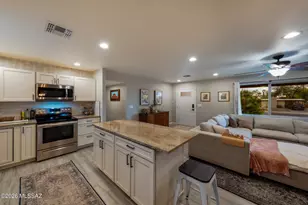 8101 E Kenyon Dr, Tucson, AZ 85710 - Photo 9