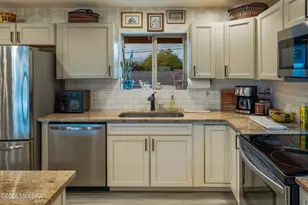 8101 E Kenyon Dr, Tucson, AZ 85710 - Photo 7
