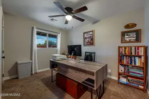 8101 E Kenyon Dr, Tucson, AZ 85710 - Photo 19