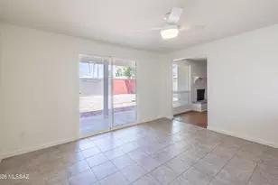 2434 S Palm Springs Dr, Tucson, AZ 85710 - Photo 17