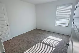 10442 W Guildford Ln, Marana, AZ 85653 - Photo 11