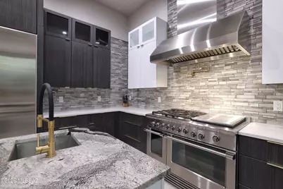 4690 W Long Ridge Place, Marana, AZ 85658 - Photo 17