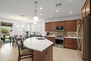 1852 N Riposte Dr, Green Valley, AZ 85614 - Photo 9