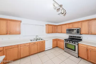 6218 E Stonechat Drive, Tucson, AZ 85756 - Photo 13
