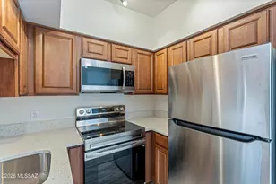 1810 E Blacklidge Dr, Tucson, AZ 85719 - Photo 9