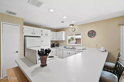 1641 N Pacana Way, Green Valley, AZ 85614 - Photo 13