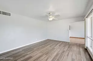 6668 E Scarlett St, Tucson, AZ 85710 - Photo 7