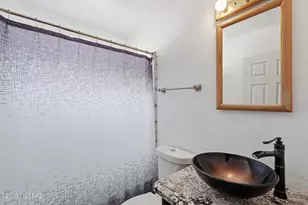 6668 E Scarlett St, Tucson, AZ 85710 - Photo 21