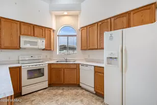 3225 S Treasure Cove Pl, Tucson, AZ 85713 - Photo 9