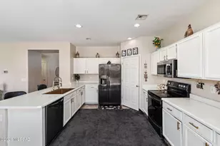 6456 W Smoky Falls Way, Tucson, AZ 85757 - Photo 5