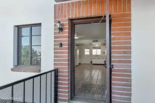 211 W Camino Alameda, Green Valley, AZ 85614 - Photo 3