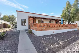 211 W Camino Alameda, Green Valley, AZ 85614 - Photo 1