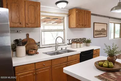12131 W Catherine Lane, Tucson, AZ 85735 - Photo 9
